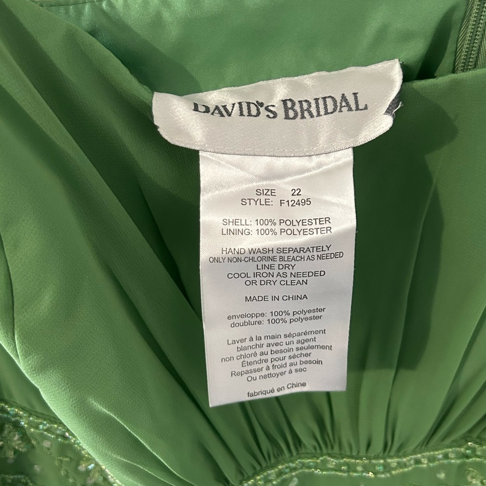 David’s Bridal Size 22 Formal Gown — Beautiful Green Like New Condition - Picture 6 of 9